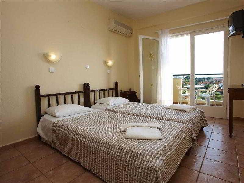 Julia Hotel Skala Fourkas Ngoại thất bức ảnh